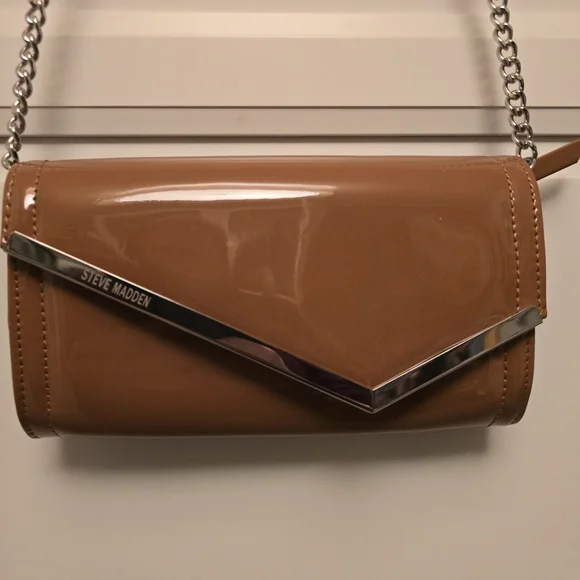 Steve Madden Brown Patent Clutch - Picture 1 of 4